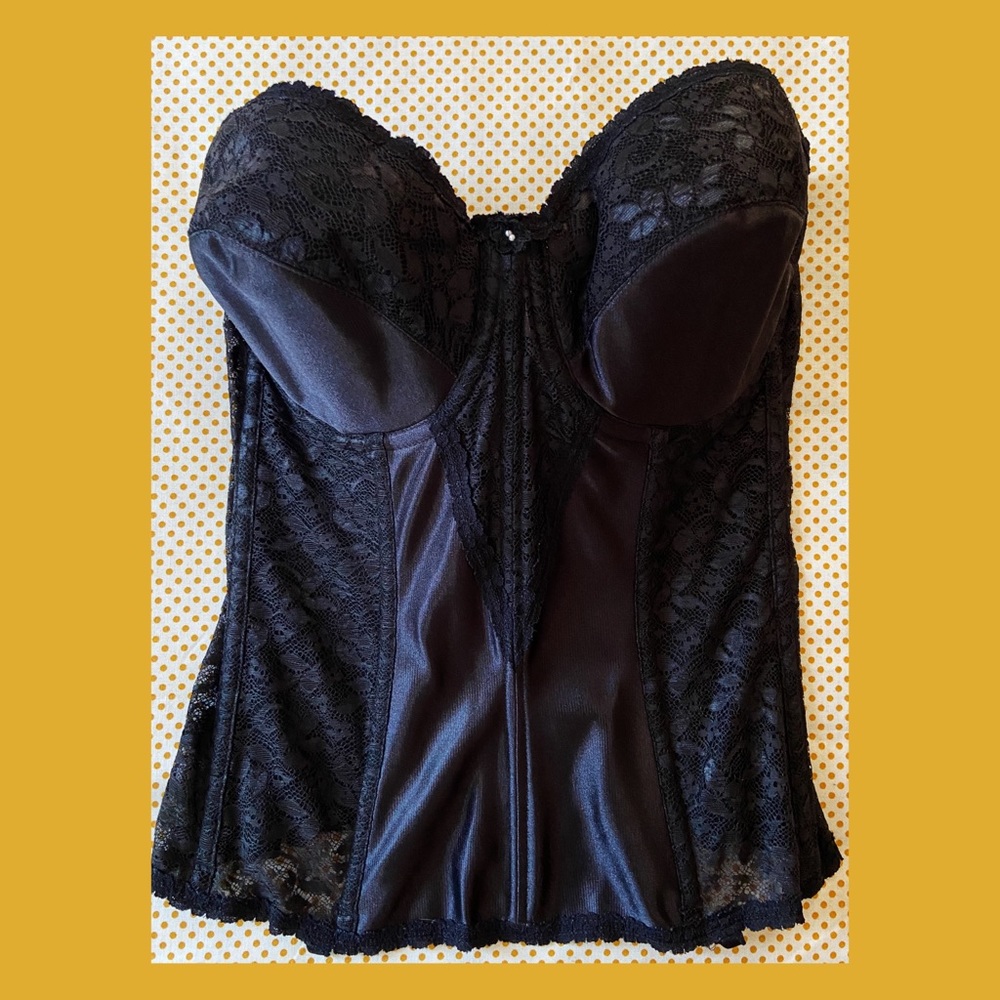 ⚔️Vintage Black Lace Corset Bustier⚔️